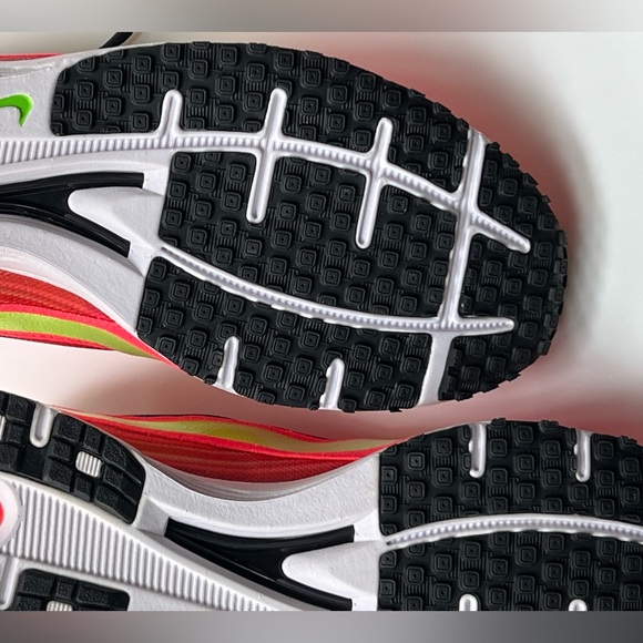 Nike - ZOOM STREAK LT 2, Size 10 - Picture 10 of 10